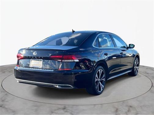2022 Volkswagen Passat 2.0T SE