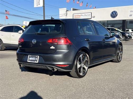 2015 Volkswagen Golf GTI 2.0T SE 4-Door