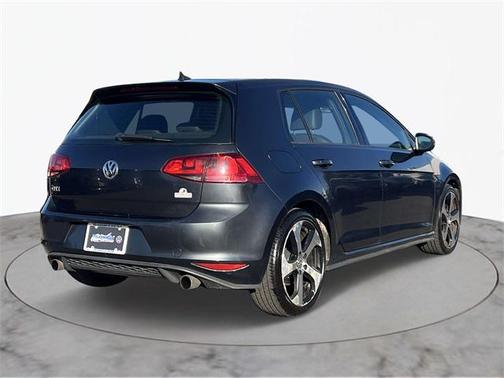 2015 Volkswagen Golf GTI 2.0T SE 4-Door