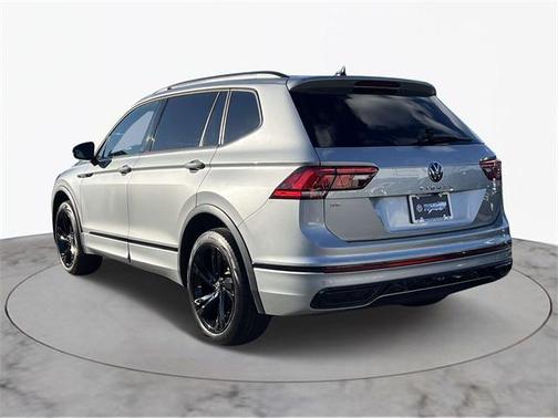 2023 Volkswagen Tiguan 2.0T SE R-Line Black 4MOTION