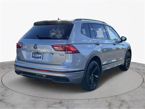 2023 Volkswagen Tiguan 2.0T SE R-Line Black 4MOTION