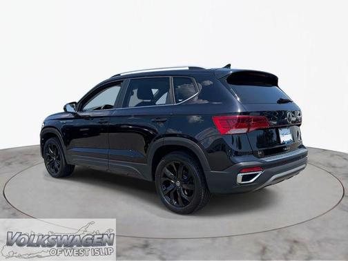 Deep Black 2022 Volkswagen Taos 1.5T SE