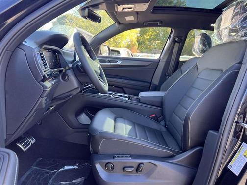 2026 Volkswagen Atlas Cross Sport 2.0T SEL