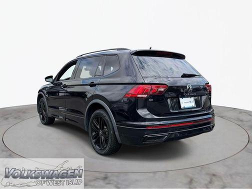 Deep Black Pearl 2022 Volkswagen Tiguan 2.0T SE R-Line Black 4MOTION
