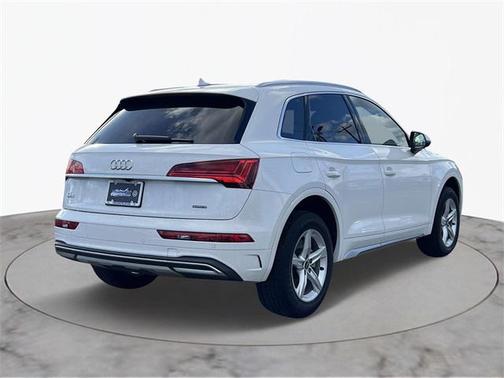 2023 Audi Q5 40 Premium