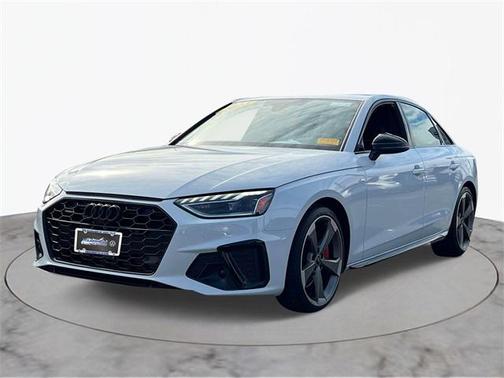 2023 Audi A4 45 S line Premium Plus