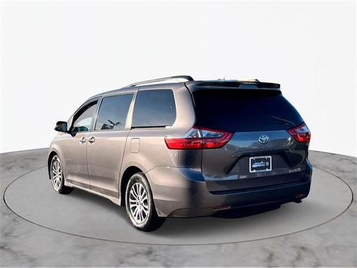 2020 Toyota Sienna 