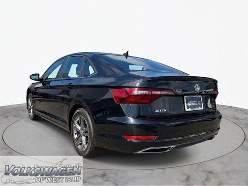 Deep Black 2021 Volkswagen Jetta 1.4T R-Line