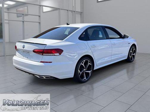 Pure White 2022 Volkswagen Passat 2.0T R-Line