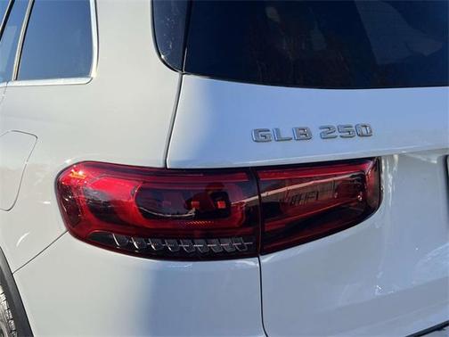 2022 Mercedes-Benz GLB 250 4MATIC