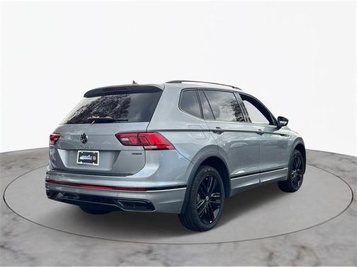 2022 Volkswagen Tiguan 2.0T SE R-Line Black 4MOTION