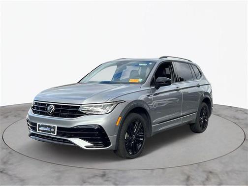 2022 Volkswagen Tiguan 2.0T SE R-Line Black 4MOTION