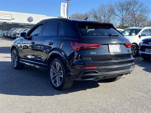 2022 Audi Q3 45 S line Premium Plus
