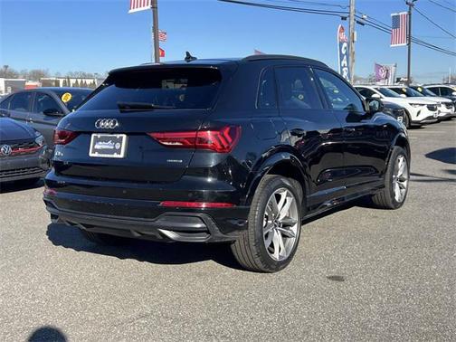 2022 Audi Q3 45 S line Premium Plus