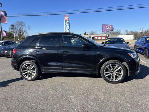 2022 Audi Q3 45 S line Premium Plus