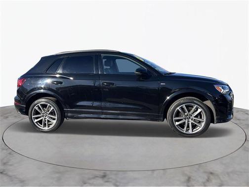 2022 Audi Q3 45 S line Premium Plus
