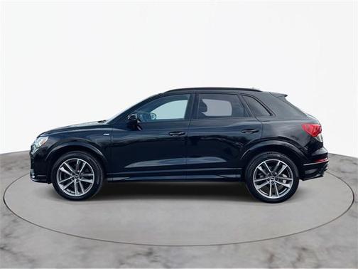 2022 Audi Q3 45 S line Premium Plus