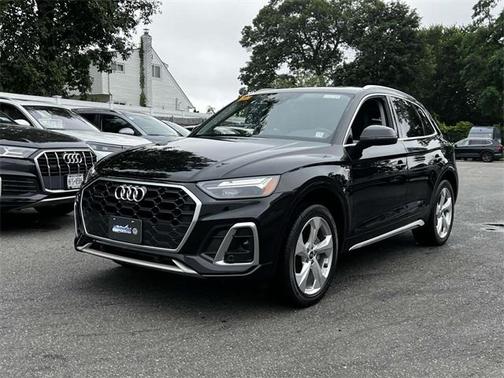 2022 Audi Q5 45 S line Premium Plus