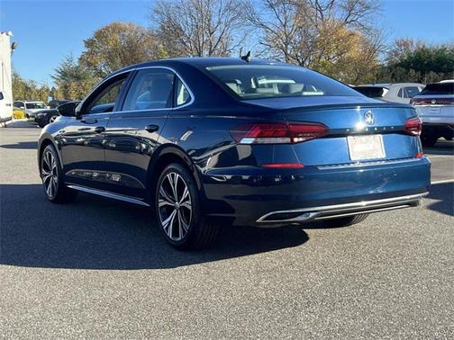 2022 Volkswagen Passat 2.0T SE