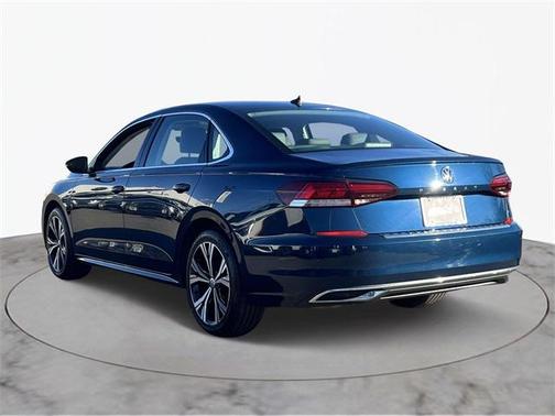 2022 Volkswagen Passat 2.0T SE