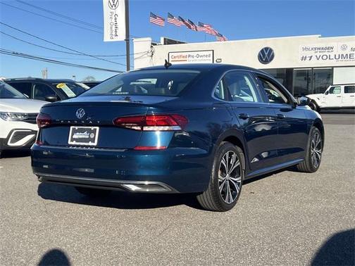2022 Volkswagen Passat 2.0T SE