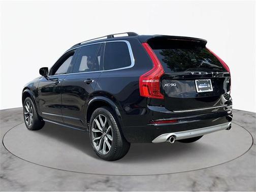 2018 Volvo XC90 T5 Momentum