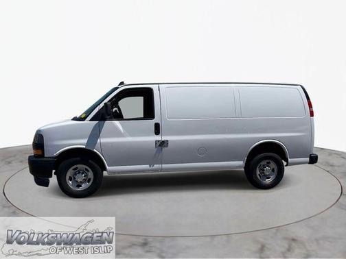 Summit White 2018 Chevrolet Express 3500 Work Van
