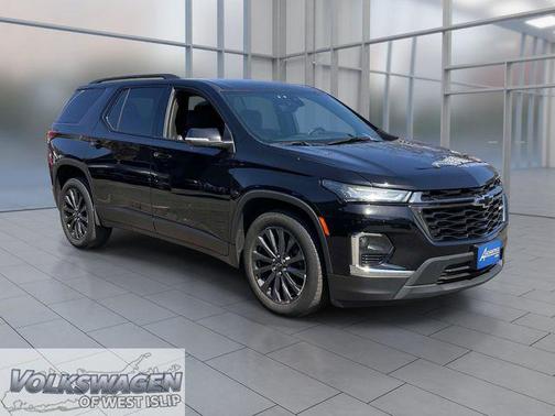 Mosaic Black Metallic 2023 Chevrolet Traverse RS