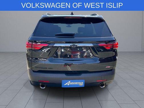 Mosaic Black Metallic 2023 Chevrolet Traverse RS