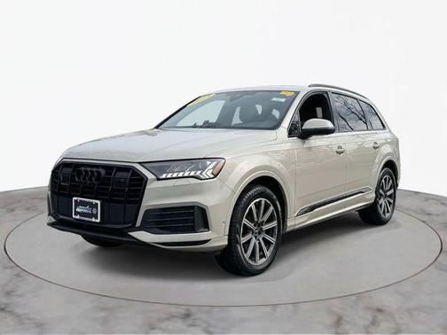 2023 Audi Q7 45 Premium Plus
