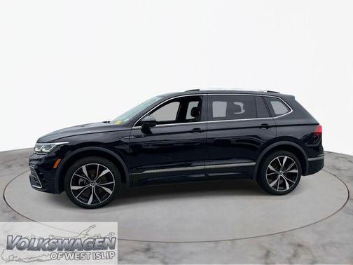 Deep Black 2023 Volkswagen Tiguan 2.0T SEL R-Line 4MOTION
