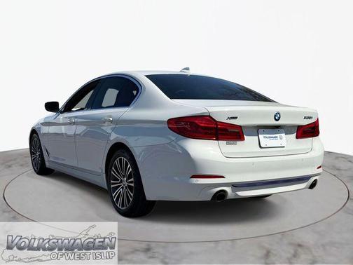 Alpine White 2019 BMW 530 xDrive