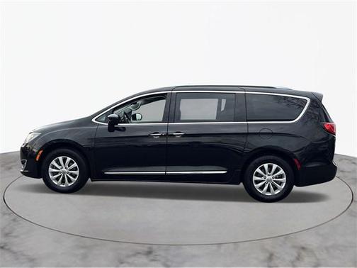 2018 Chrysler Pacifica Touring-L Plus