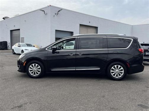 2018 Chrysler Pacifica Touring-L Plus