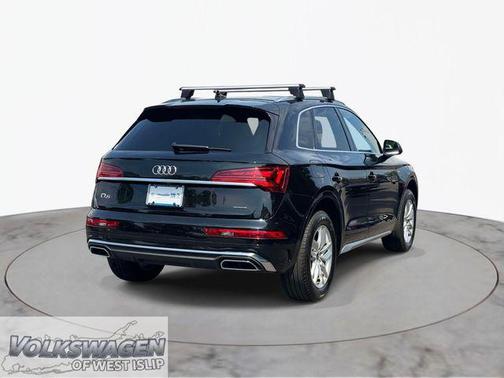 Mythos Black Metallic 2023 Audi Q5 45 S line Premium