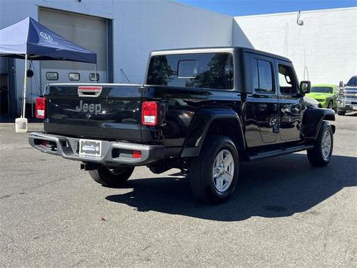 2023 Jeep Gladiator Sport S