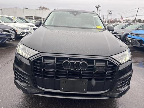 2023 Audi Q7 55 Premium Plus