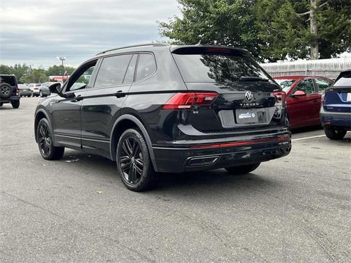 2022 Volkswagen Tiguan 2.0T SE R-Line Black 4MOTION