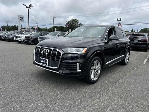 2022 Audi Q7 55 Premium Plus