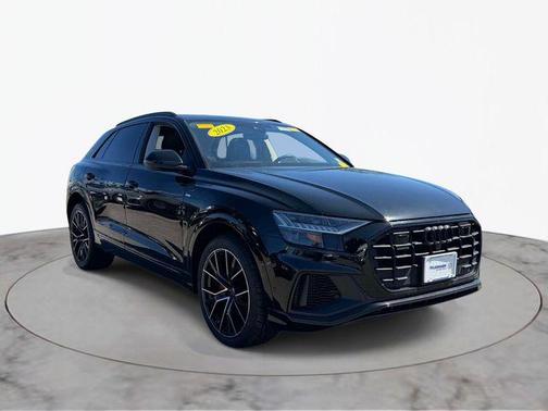 Mythos Black Metallic 2023 Audi Q8 55 Premium Plus