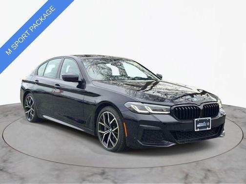 Carbon Black Metallic 2022 BMW 530 i xDrive