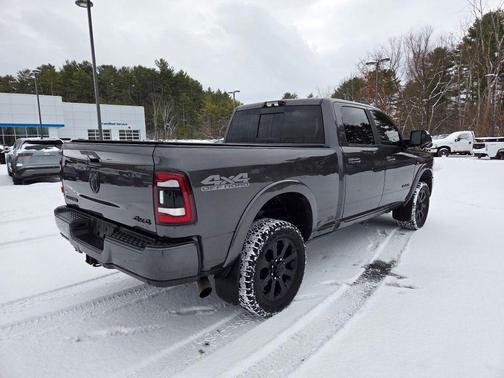 2022 RAM 2500 Laramie Crew Cab 4x4 6'4' Box