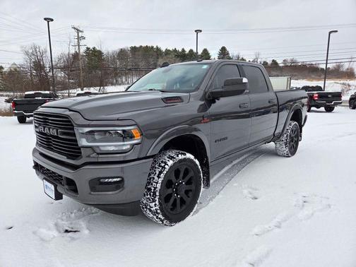 2022 RAM 2500 Laramie Crew Cab 4x4 6'4' Box