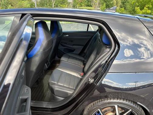 2022 Volkswagen Golf R 2.0T Manual