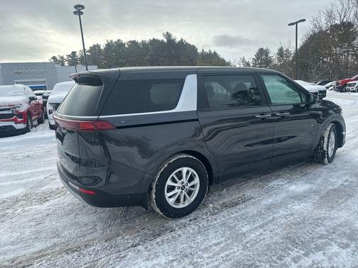 2023 Kia Carnival LX
