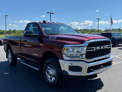 2022 RAM 3500 Tradesman Regular Cab 4x4 8' Box