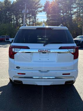 2023 GMC Acadia Denali
