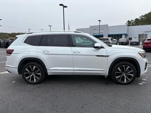 2025 Volkswagen Atlas 2.0T SEL Premium R-Line 4MOTION