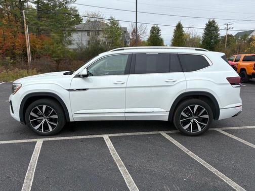 2025 Volkswagen Atlas 2.0T SEL Premium R-Line 4MOTION