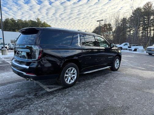 2025 Chevrolet Suburban Premier